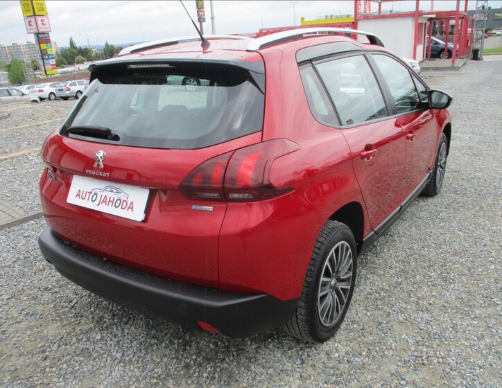 Peugeot 2008 5