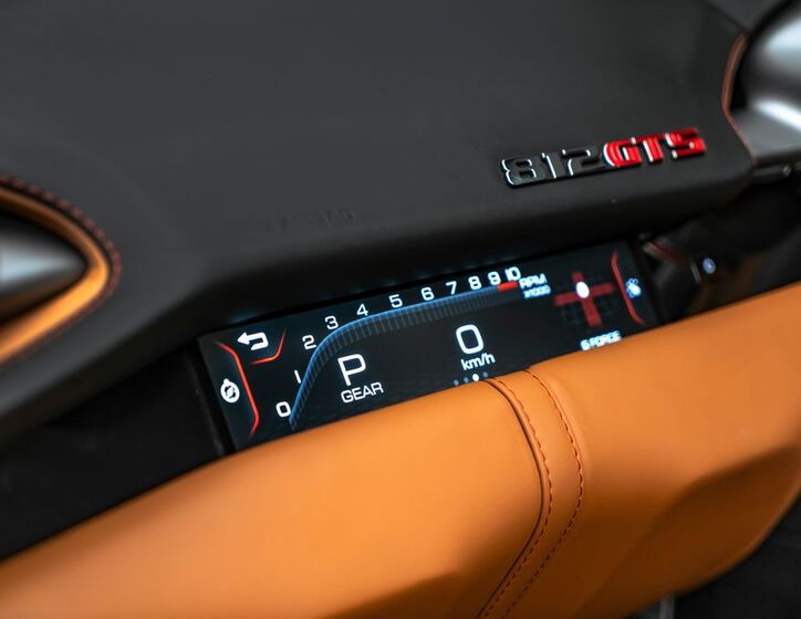 Ferrari 812 20