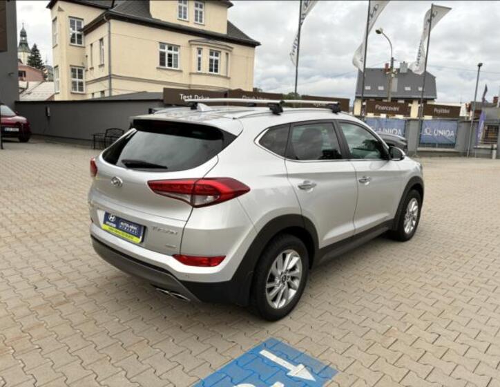 Hyundai Tucson 7