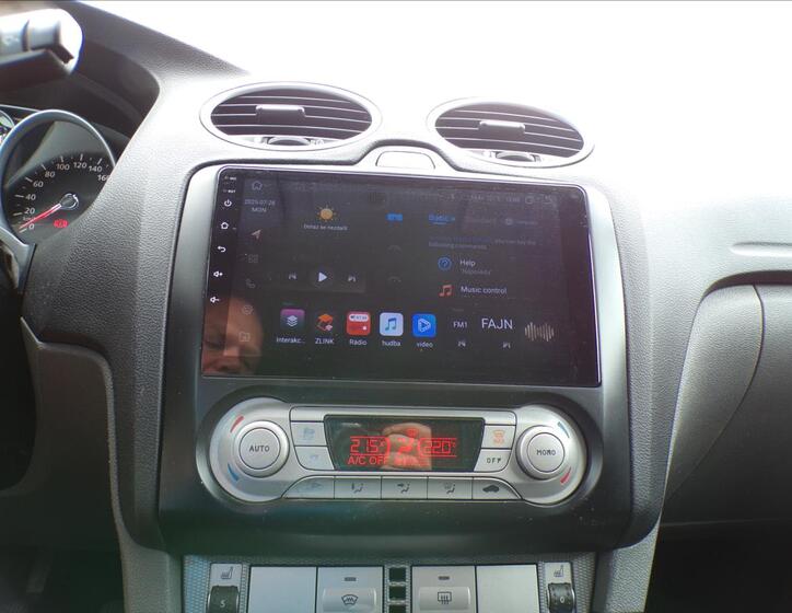 Ford Focus 9