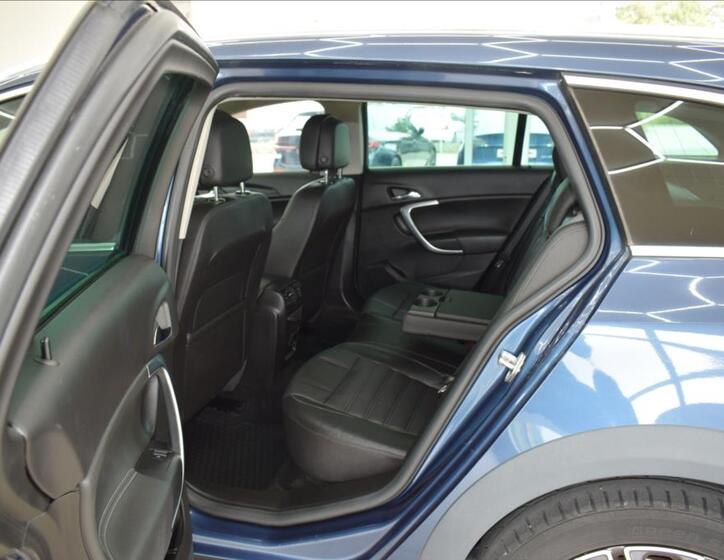 Opel Insignia 11