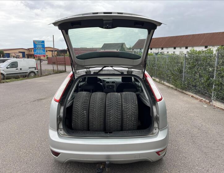 Ford Focus 27