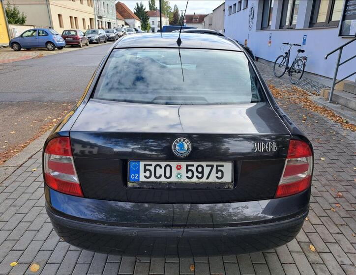 Škoda Superb 11