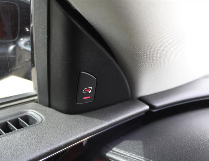 Audi A8 27