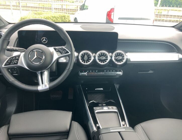Mercedes-Benz GLB 16
