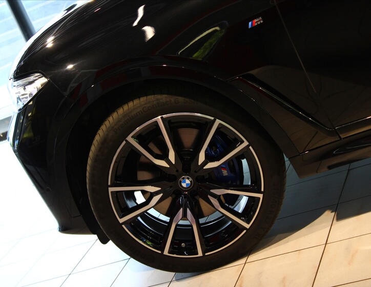 BMW X7 30