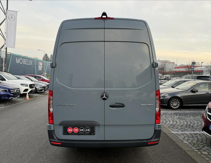 Mercedes-Benz Sprinter 5