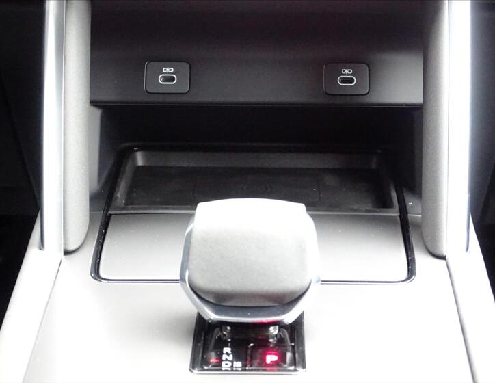 Land Rover Discovery Sport 11