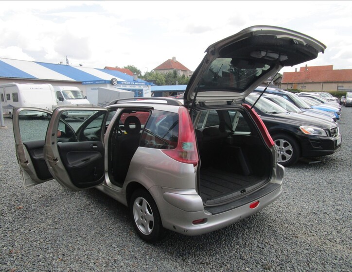 Peugeot 206 29