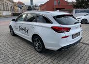 Hyundai i30 4