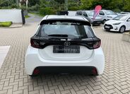 Toyota Yaris 5