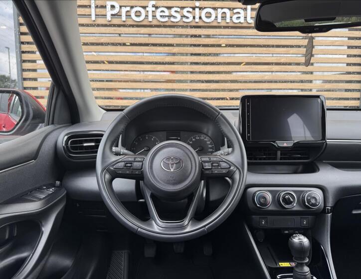 Toyota Yaris 5