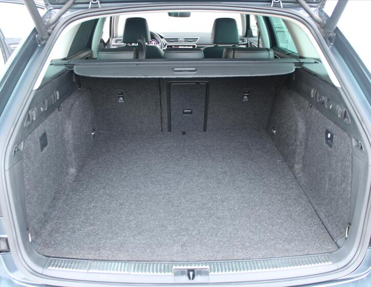 Škoda Superb 10