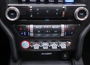 Ford Mustang 32