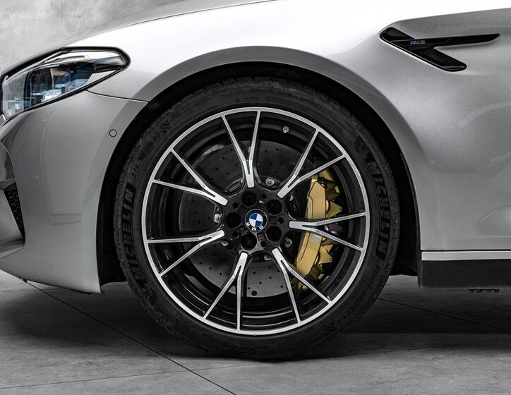BMW M5 2