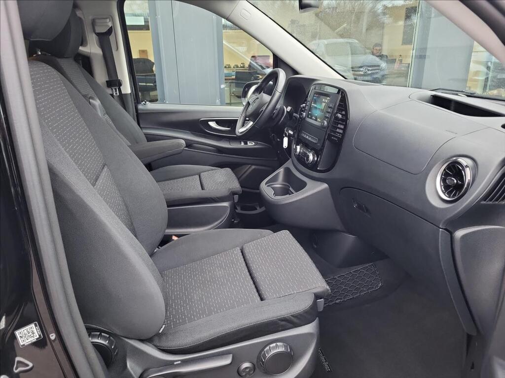 Mercedes-Benz Vito 12