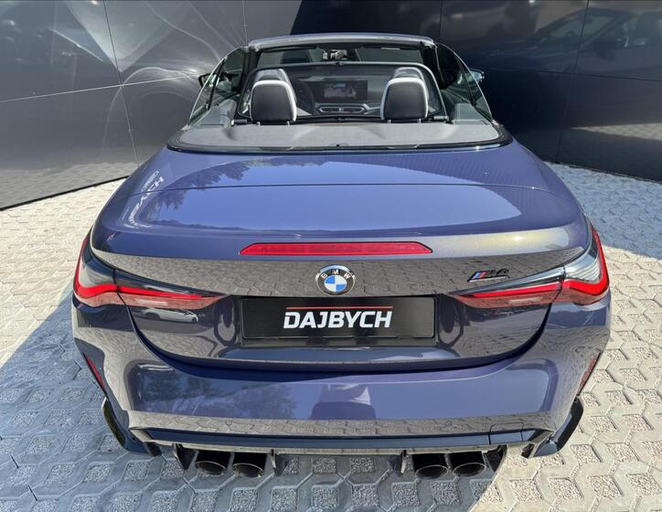 BMW M4 11