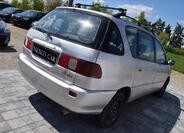 Toyota Picnic 4