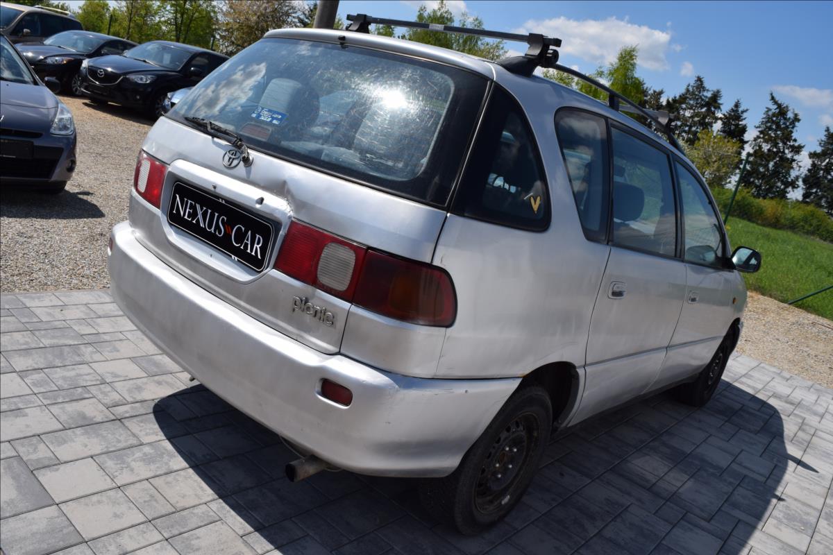 Toyota Picnic