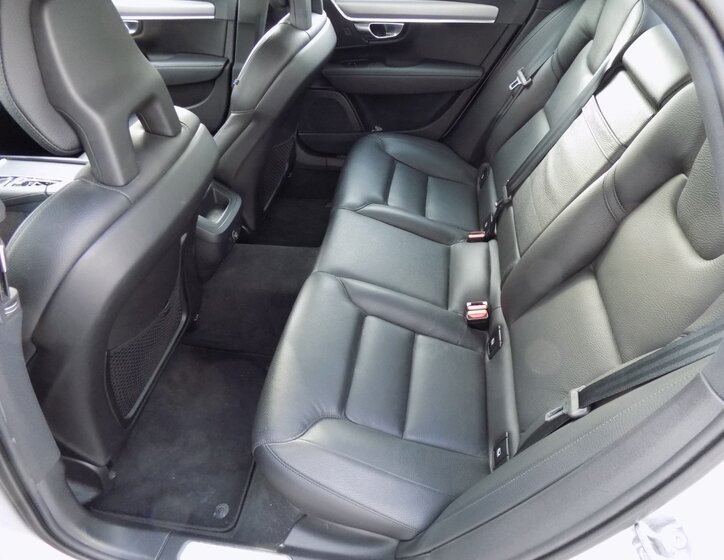 Volvo S90 12