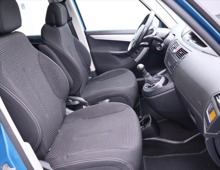 Citroën C4 Picasso 11