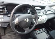 Honda FR-V 17