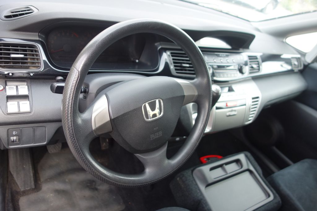 Honda FR-V