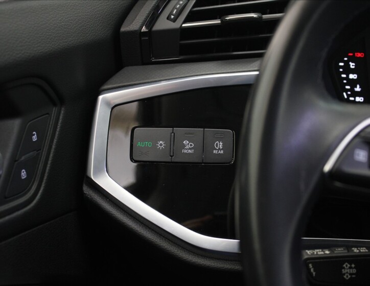 Audi Q3 17