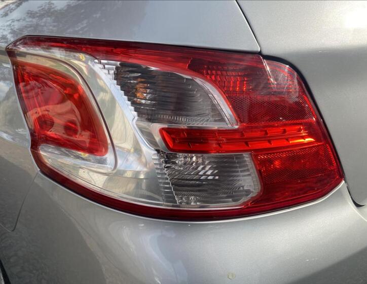 Peugeot 301 39