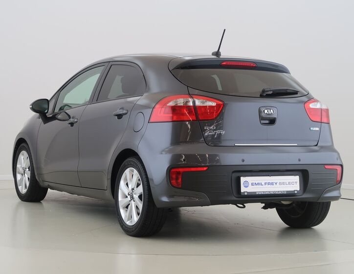KIA Rio 7