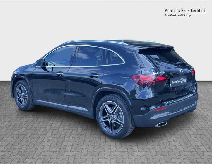 Mercedes-Benz GLA 3