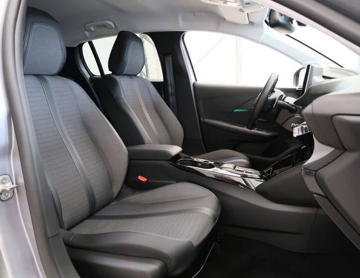 Peugeot 208 19