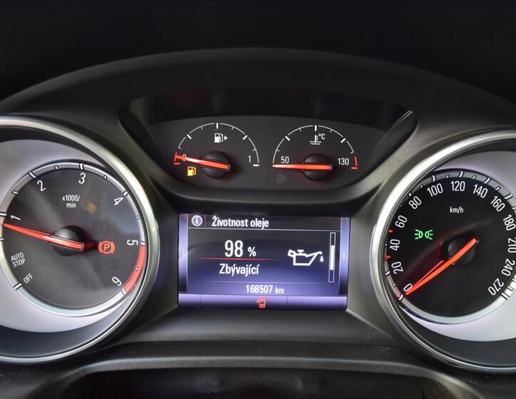 Opel Insignia 31