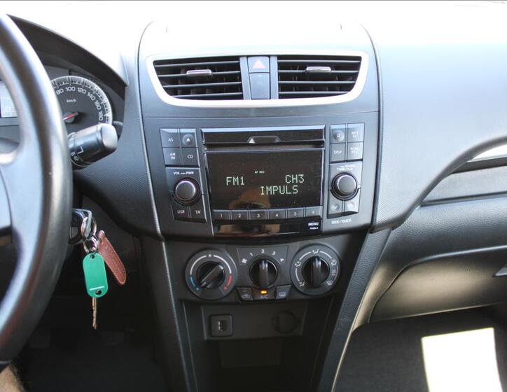 Suzuki Swift 18