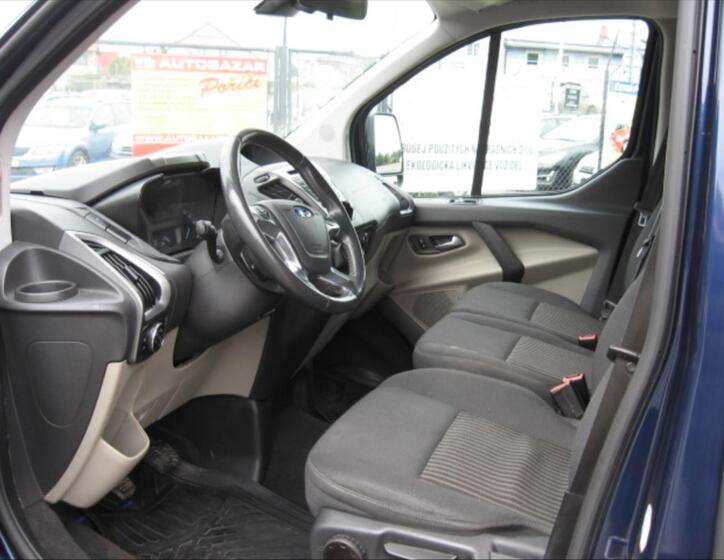 Ford Tourneo Custom 7