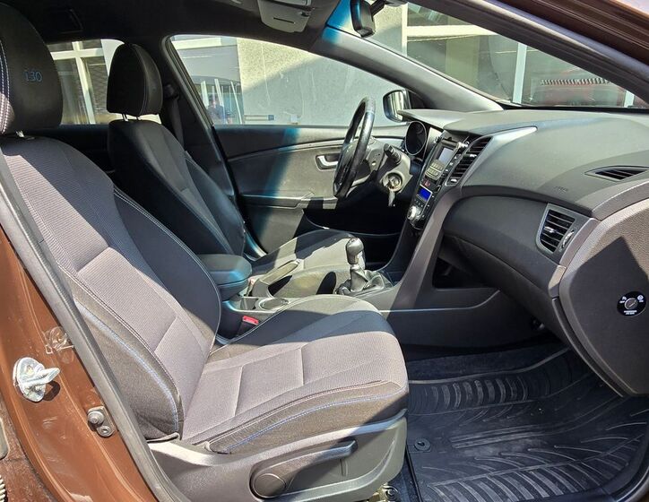 Hyundai i30 20