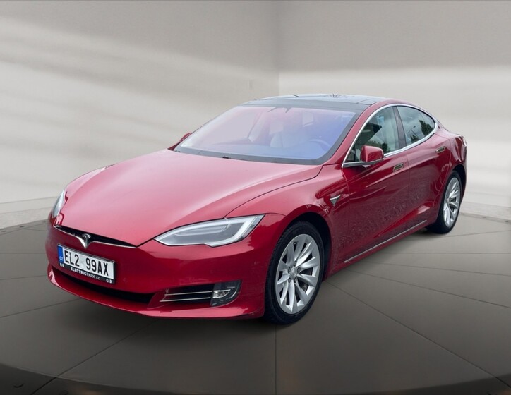 Tesla Model S 3