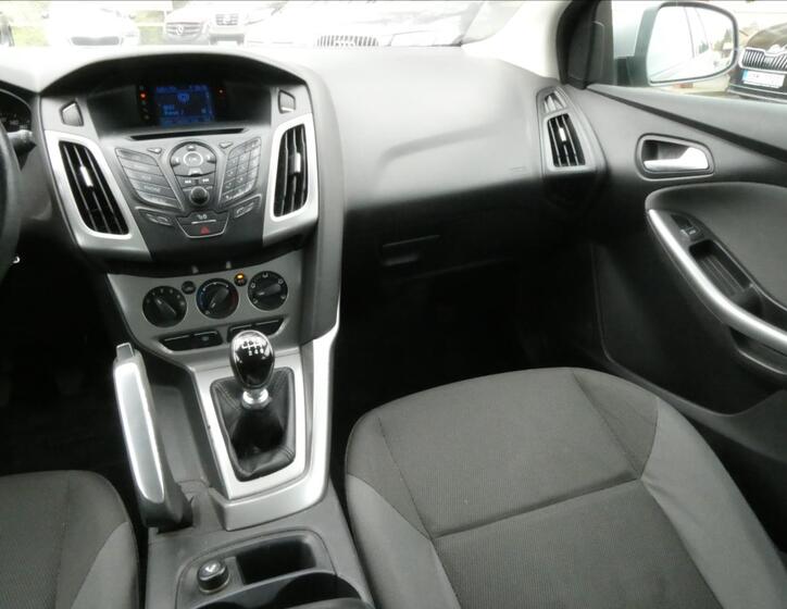 Ford Focus 25