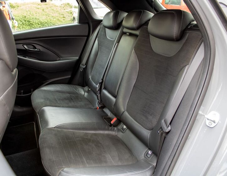 Hyundai i30 24