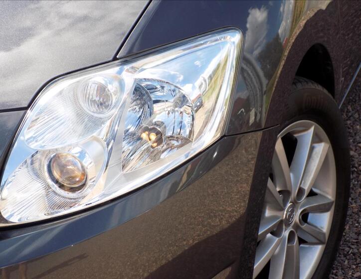 Toyota Auris 11