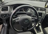 Volkswagen Golf 11
