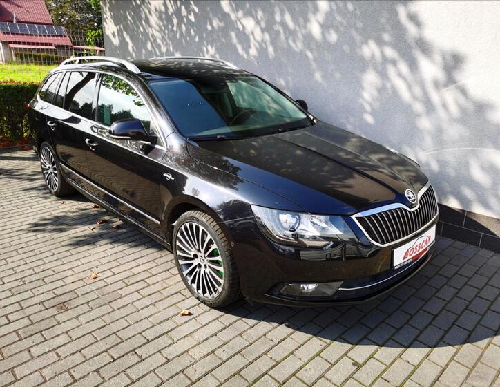 Škoda Superb 9