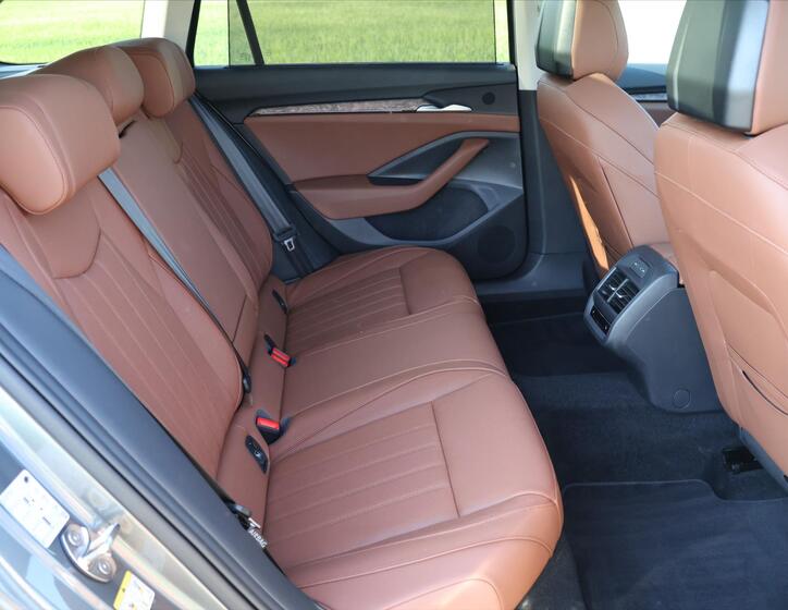 Škoda Superb 17