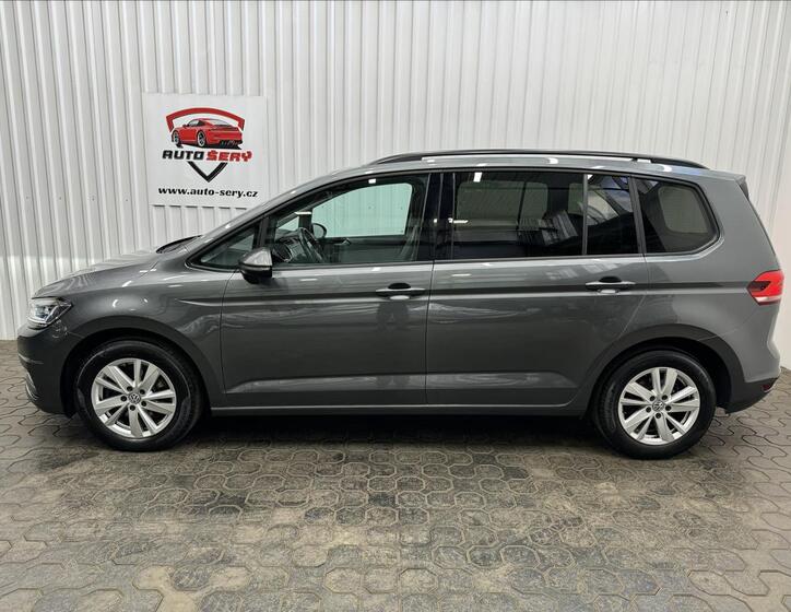 Volkswagen Touran 4