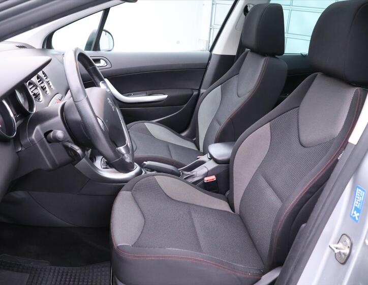 Peugeot 308 11