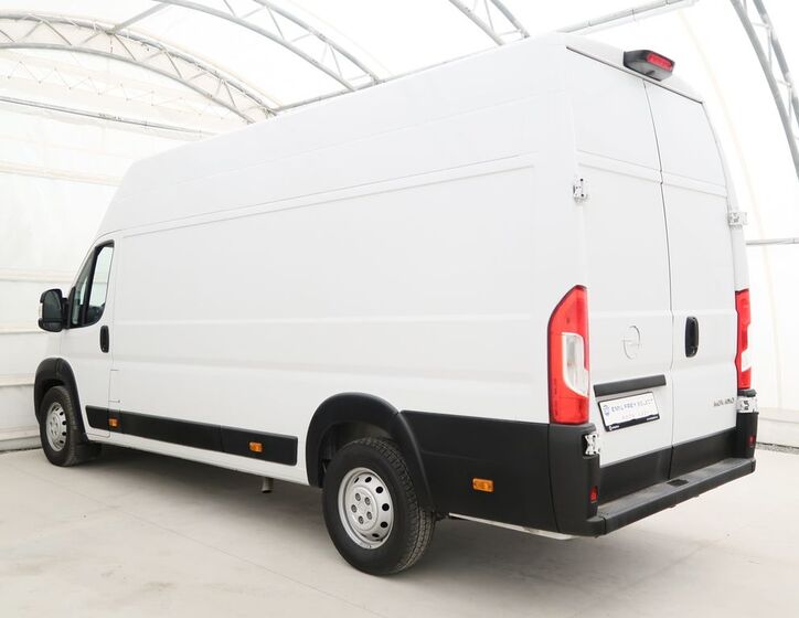 Opel Movano 10