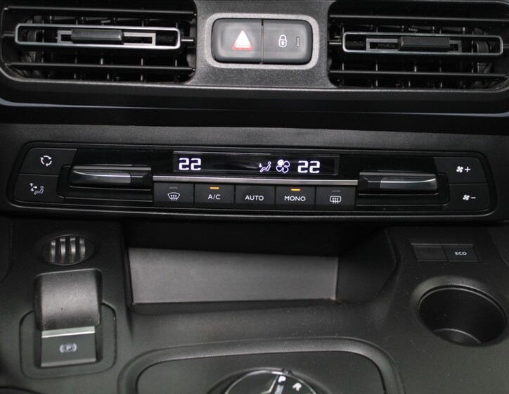 Peugeot Rifter 14