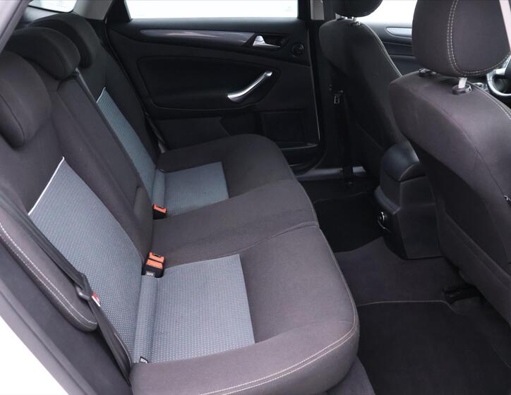 Ford Mondeo 15