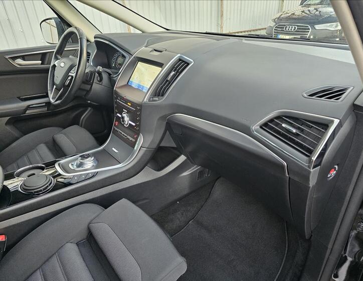Ford S-MAX 38