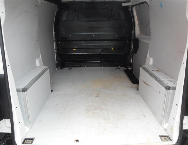 Peugeot Expert 18